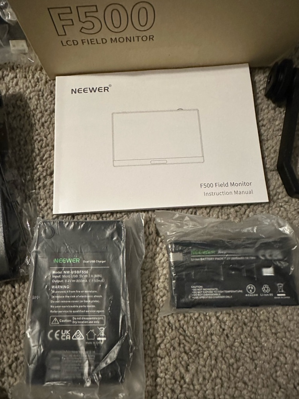 NEEWER F500 5.5 Inch Camera Field Monitor, HDR Touch Screen with 3D LUT - Picture 2 of 12